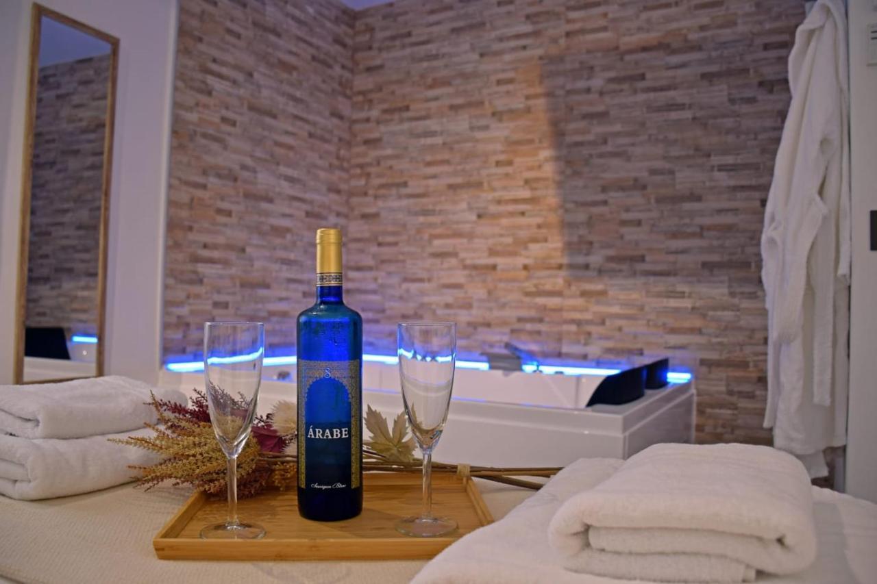 Alojamientos Lola, Suite Con Jacuzzi Benalup-Casas Viejas ภายนอก รูปภาพ